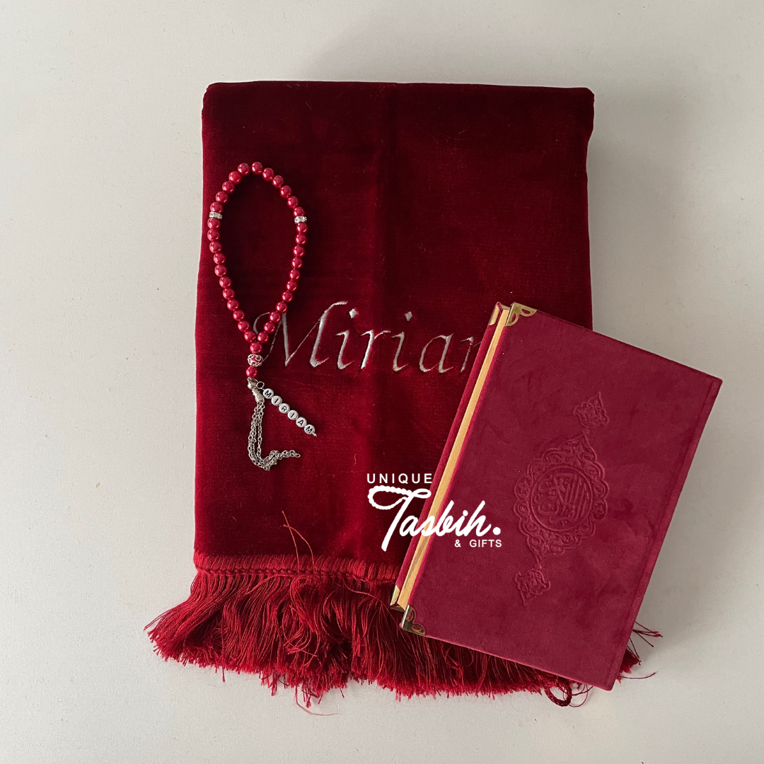 Gepersonaliseerde fluwelen geschenkset (vloerkleed -Arabische koran 12x17 - Tasbih)