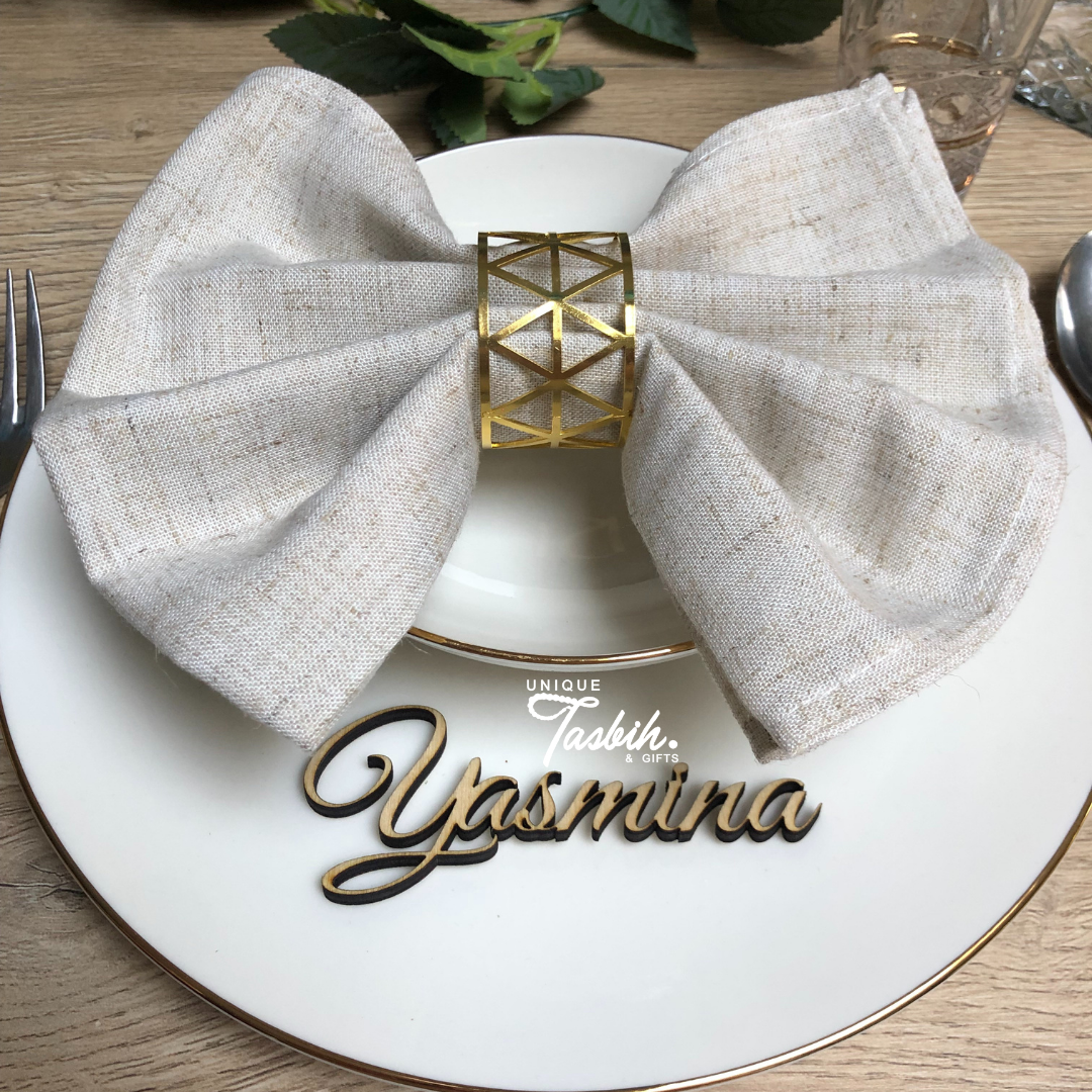 Décor de table - prénom découpé au laser