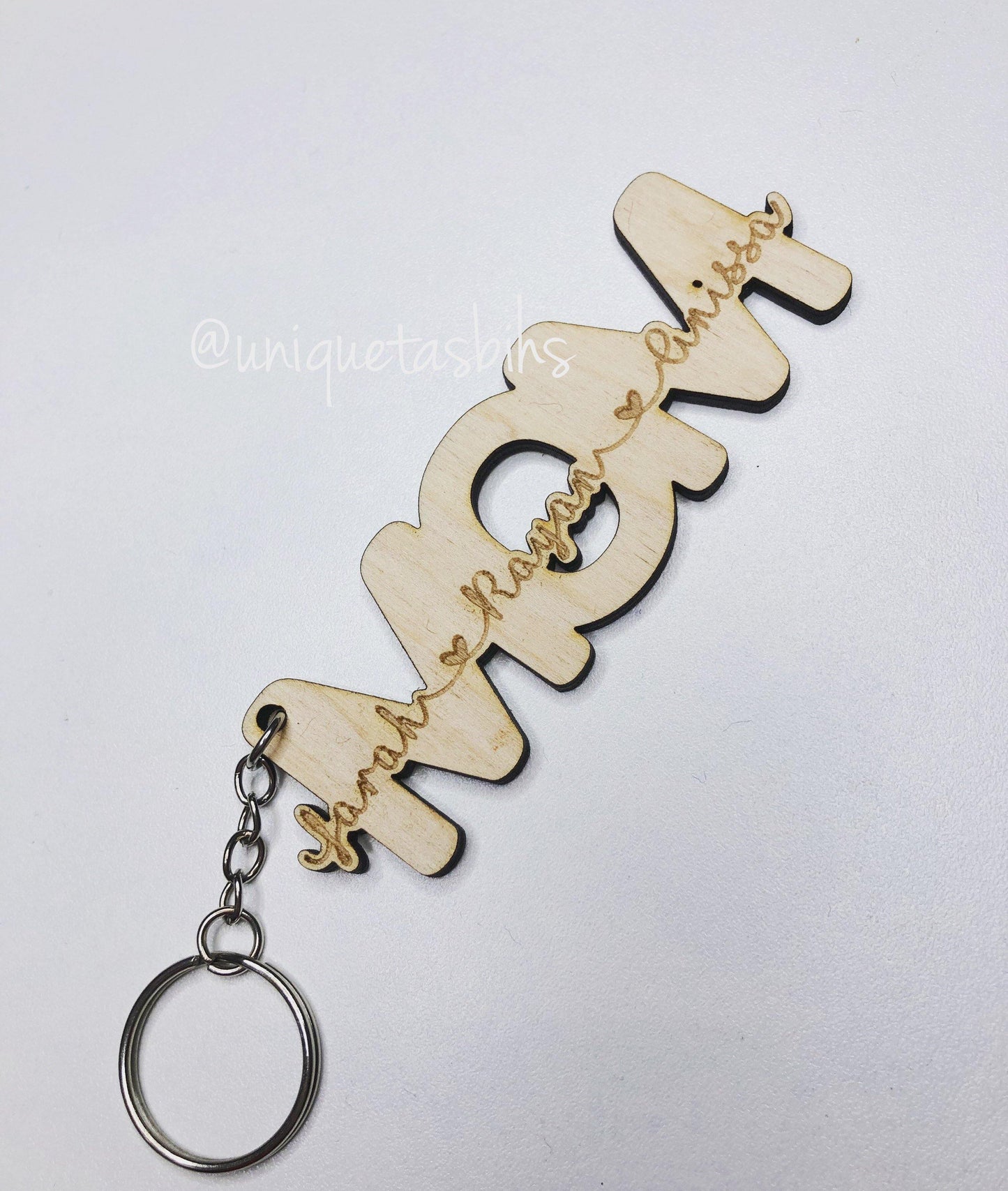 Mom personalised wood keychain - Unique Tasbihs & Gifts