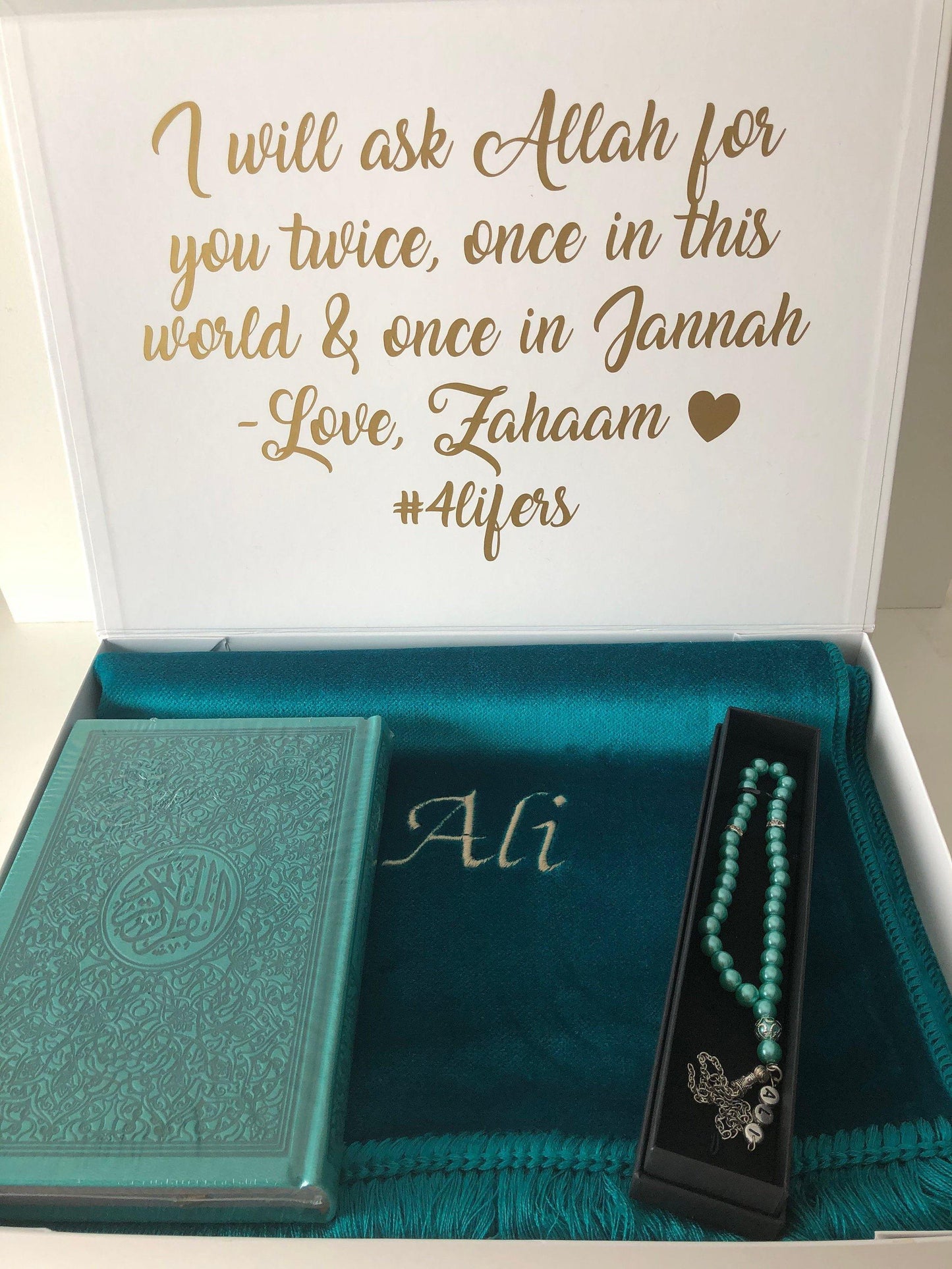 Personalised gift box Embossed Quran (Rug - Arabic Quran - Tasbih) - Unique Tasbihs & Gifts