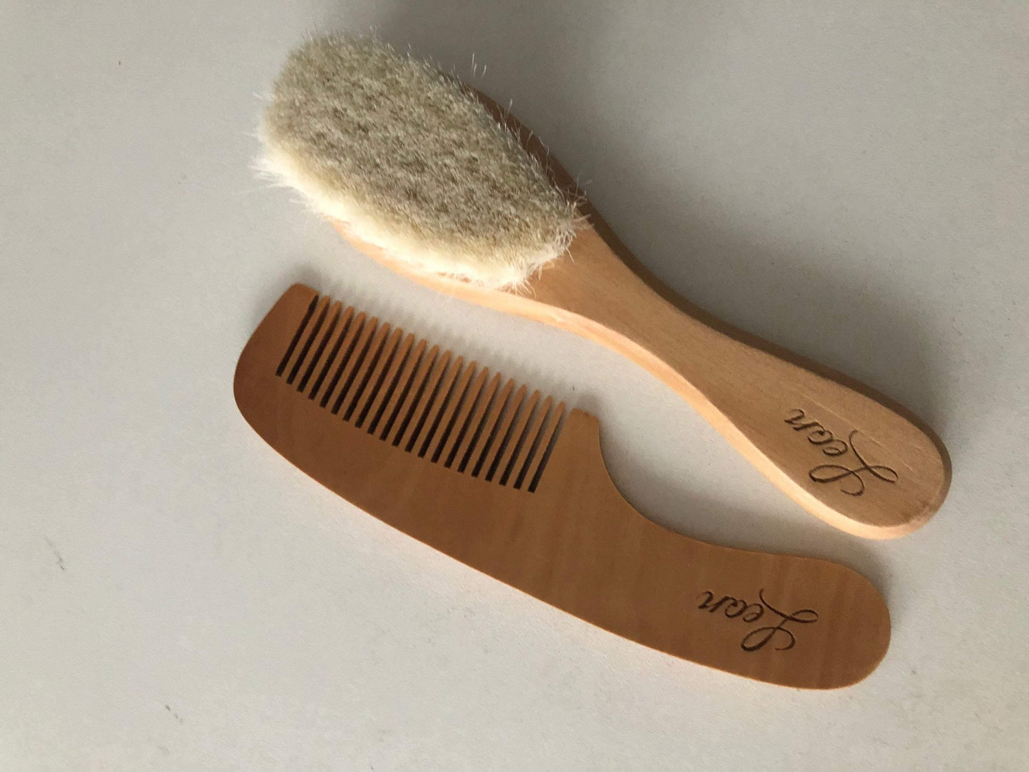 Wood brush and comb engraved with name - Unique Tasbihs & Gifts