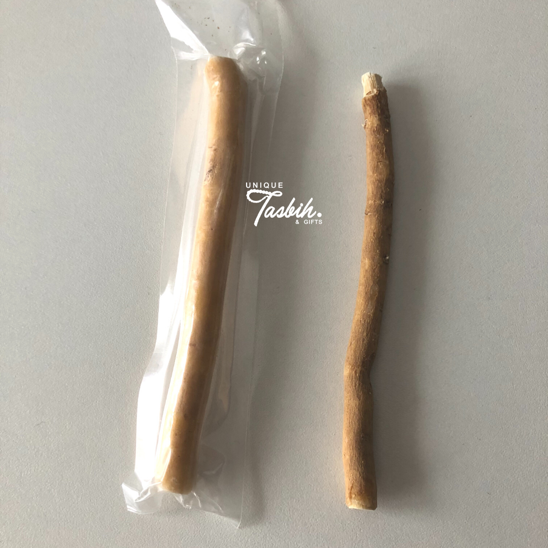 Miswak and wood holder (1 piece) - Unique Tasbihs & Gifts